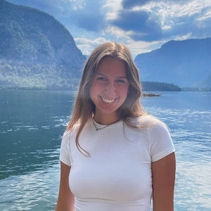 Meet your Posher, Lily sage